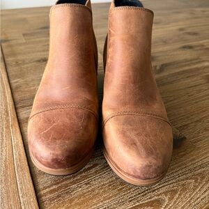 Sorel Women's Tan Leather Ankle Booties